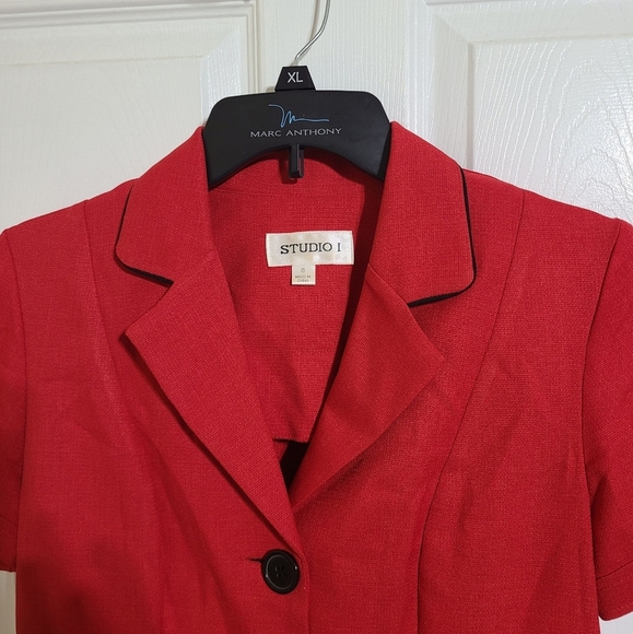 STUDIO 1 Women's Red Short Sleeve Blazer - Size 8 - Picture 2 of 12